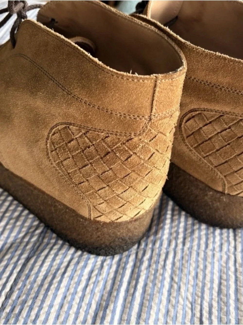Bottega Veneta Men's Suede Chukka Boots in Camel Brown